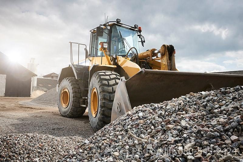 รถตักล้อยาง